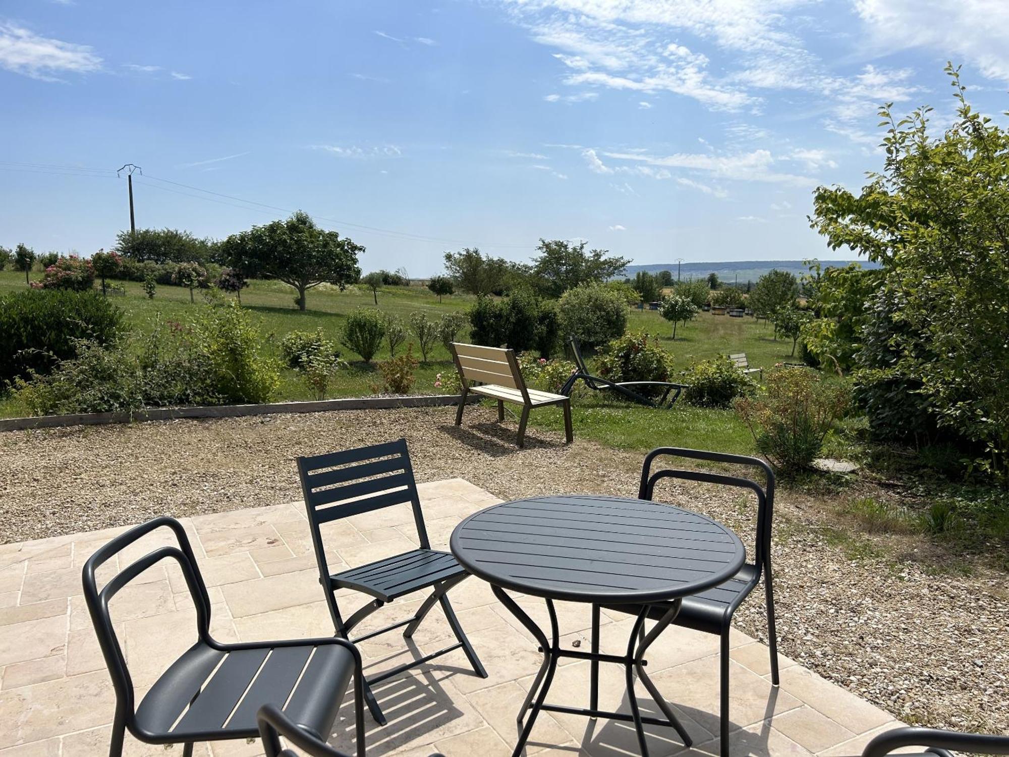 Le Charme Villa Cernay-les-Reims Bagian luar foto