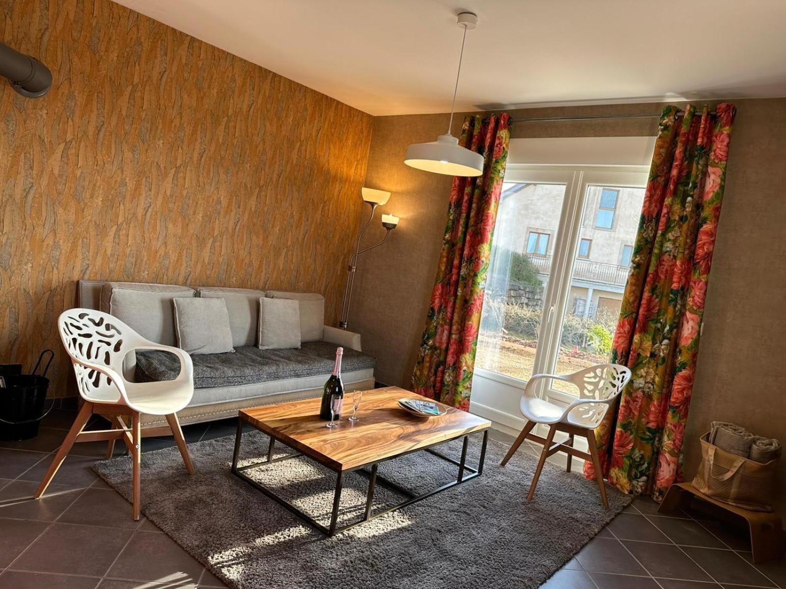 Le Charme Villa Cernay-les-Reims Bagian luar foto